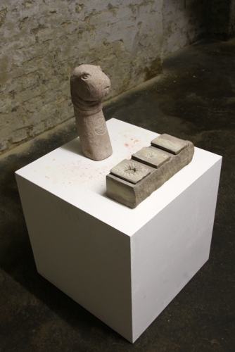 Stefan Rincks Lehrplan des Lebens - life would<br />suck without it<br /><br />2009<br />Exhibition view<br />Cruise & Callas